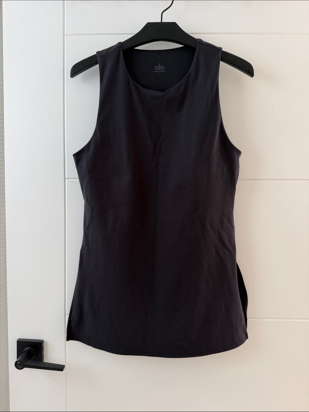 Alo Bra Tank - Picture 3 of 8